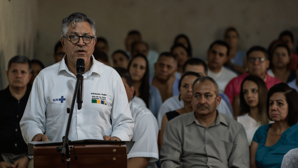Alexandre Padilha explica sintomas de intoxicação por metanolCrescem os casos graves de intoxicação por bebidas contaminadas com metanol